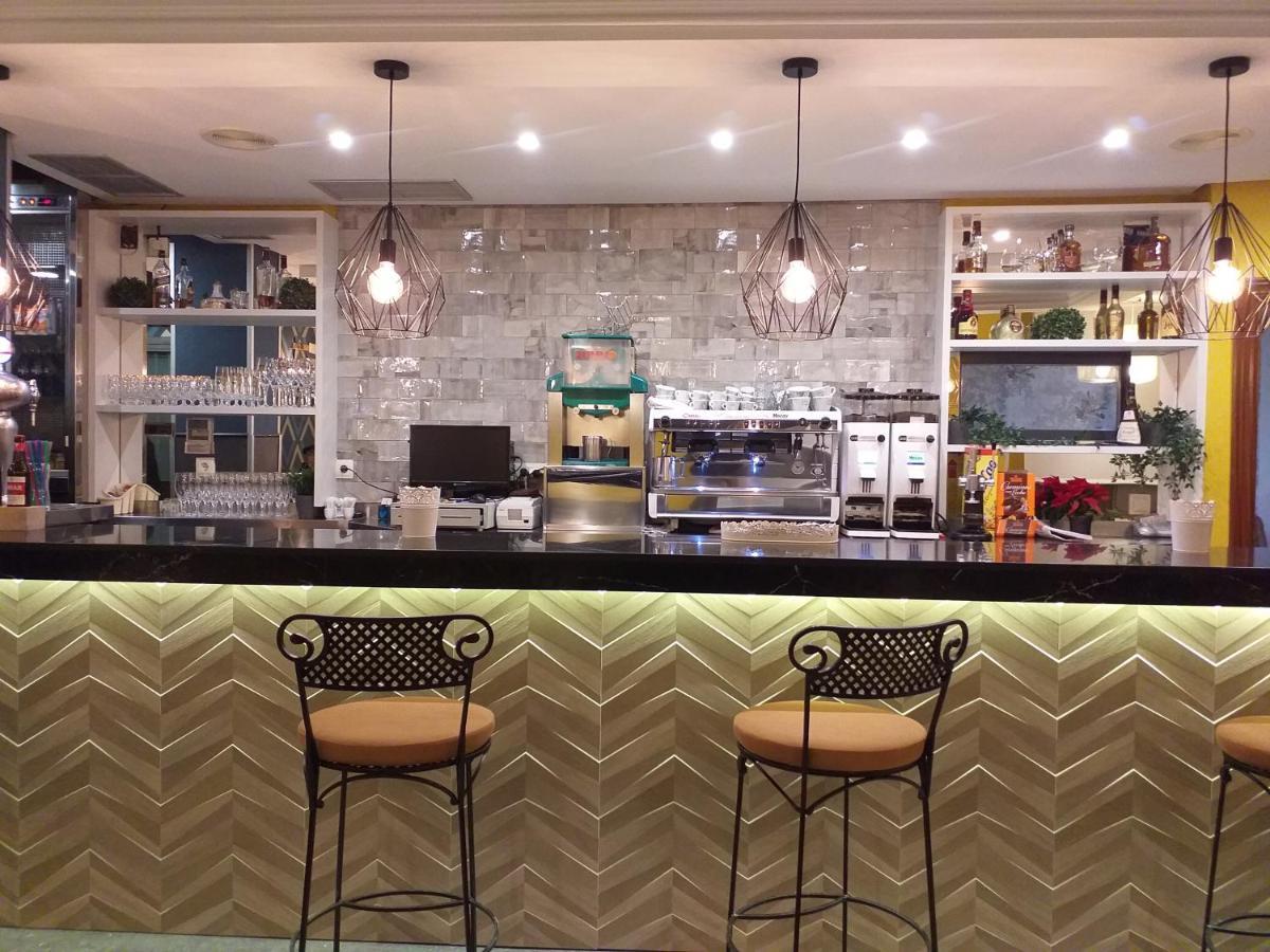 Hostal Virgen Del Villar Laguna de Duero Εξωτερικό φωτογραφία